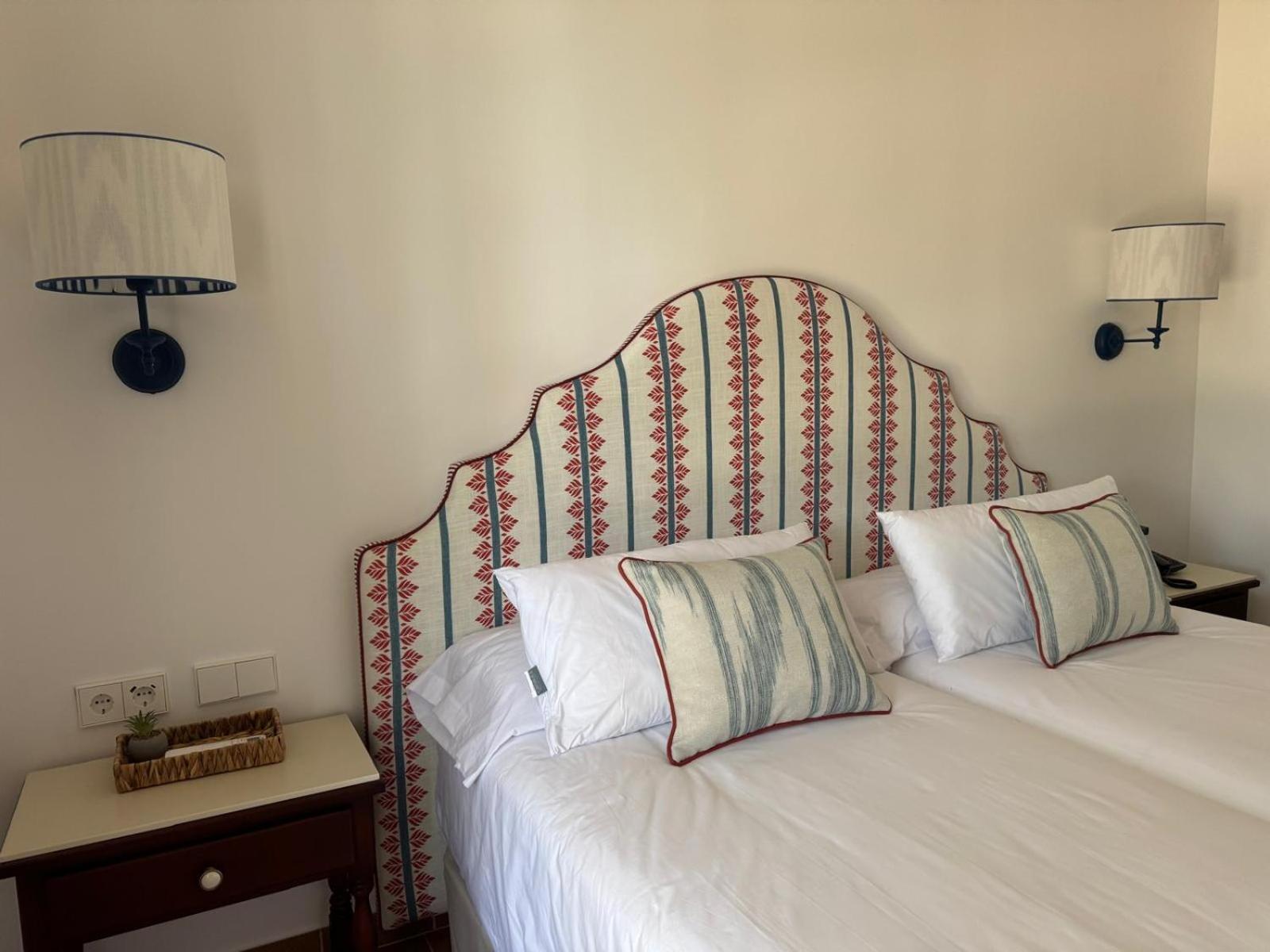 Hotel Toruno Del Rocio Эль-Росио Экстерьер фото